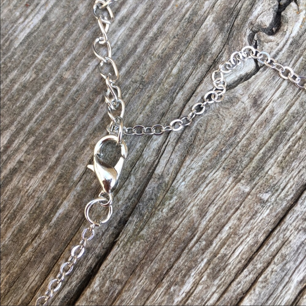 💐SALE💐 Mama Bear and 3 cubs necklace - Picture 3 of 3